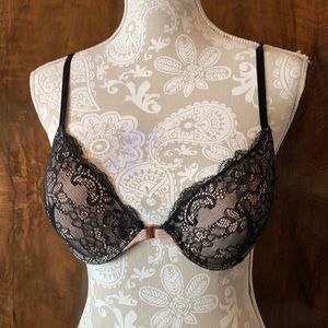 36B Black and Cream lace Marilyn Monroe bra